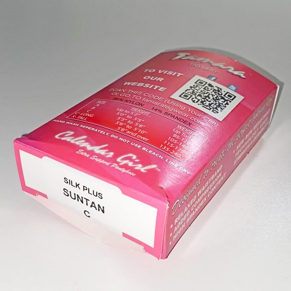 HOOTERS GIRL PRE-LOVED WHITE UNIFORM - TOP, SHORTS, PANTYHOSE, POUCH, & NAME TAG - Picture 11 of 12